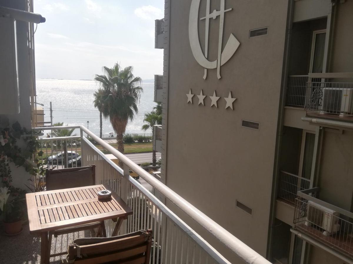 Athens Riviera Apt With Seaview, 15' To Acropolis Bagian luar foto
